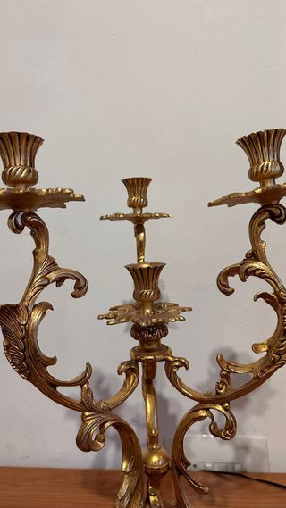 Candelabros dorados