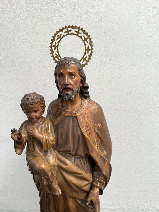 San José con niño, scolpito in legno