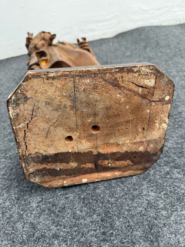 San José con niño, scolpito in legno