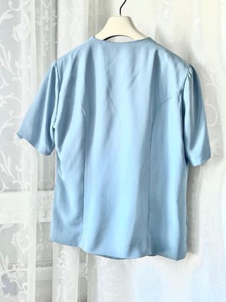 traje de chaqueta azul hecho a medida