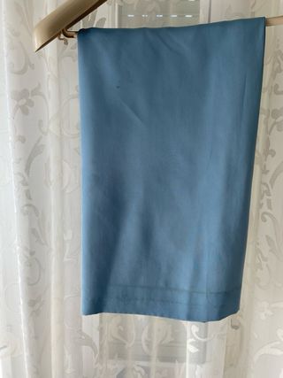 traje de chaqueta azul hecho a medida