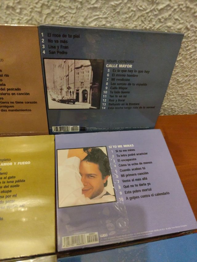 LOTE CD'S PRECINTADOS A 3€ UNIDAD.