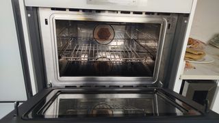 Horno compacto Balay cristal blanco