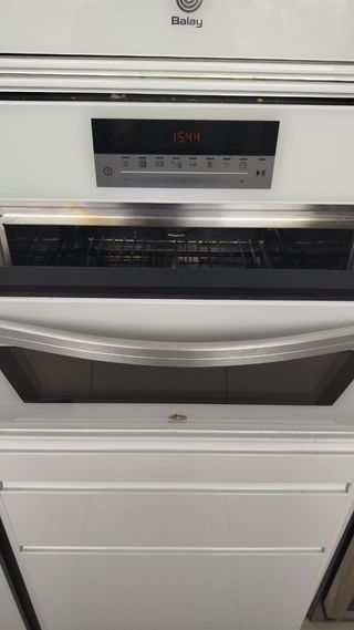 Horno compacto Balay cristal blanco