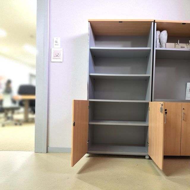 Mensole e librerie con chiave Ottime condizioni