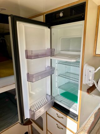 Mercedes Sprinter 907 4x4 – camper único