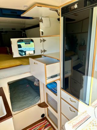 Mercedes Sprinter 907 4x4 – camper único