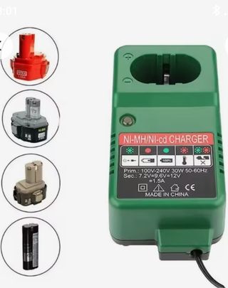 Cargador de baterías Makita.   *214*