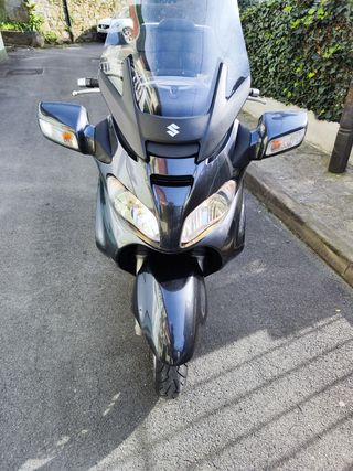 Suzuki Burgman 650 Executive
