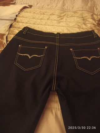 Pantalones nuevos muy originales tipo va