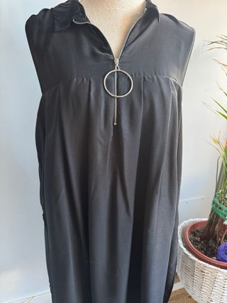 Vestido con pantalón negro Zara