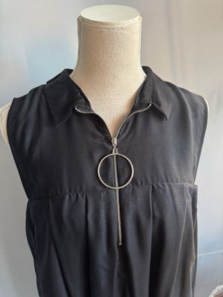 Vestido con pantalón negro Zara