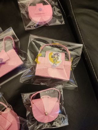 Lote de bolsitos niña..nuevos. ideales para regalo