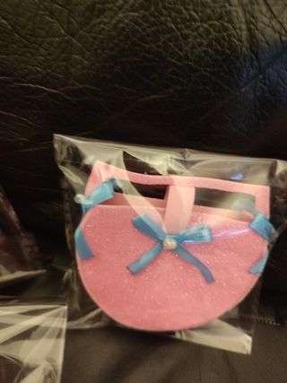 Lote de bolsitos niña..nuevos. ideales para regalo