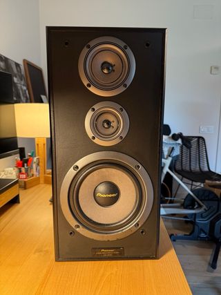Equipo HiFi Pioneer VSX423  altavoces de 3 vias