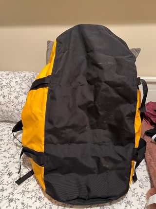 Mochila Base Camp M Amarilla