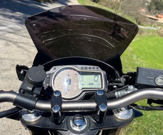 Suzuki GSR 750