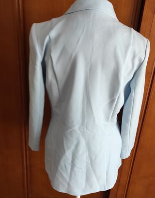 Casaco de primavera muito bonito