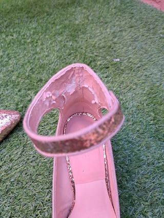Zapatos dorados Zara