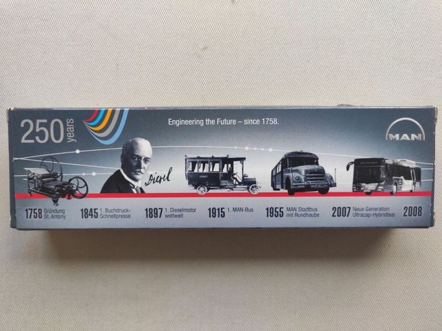Autocar MAN edición 250 aniversario maqueta