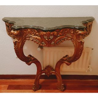 Consola de madera y mármol