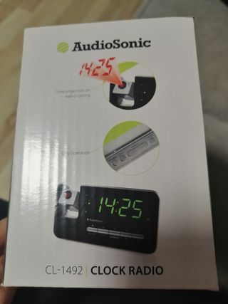 Radio reloj despertador, con proyección techo