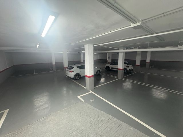 SE VENDEN PLAZAS DE GARAJE EN C/ ESTEBAN DIAZ