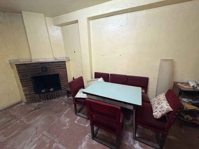 SE VENDE CASA EN C/ CARNICERIA