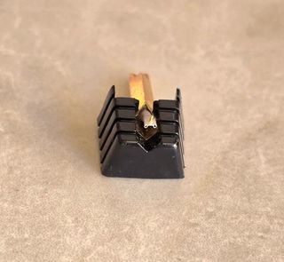 AGUJA TOCADISCOS - SHURE 33 DIAMANTE