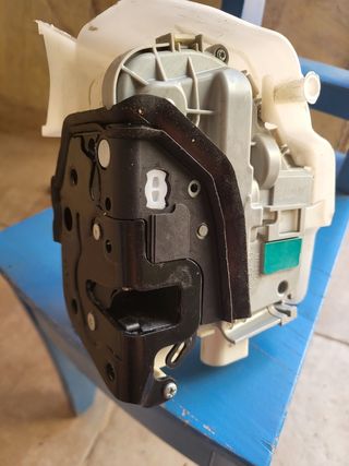 Cerradura audi a3 8v
