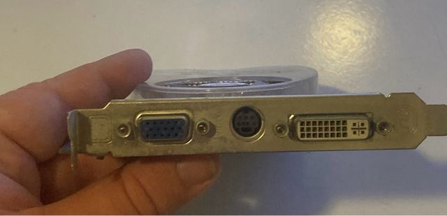 Tarjeta gráfica ATI Radeon X800 GTO 256MB