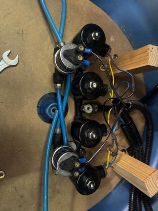 Valvulas y calderin suspensión neumática