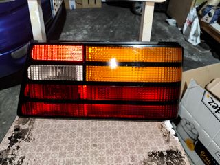 Faro trasero Ford orion 