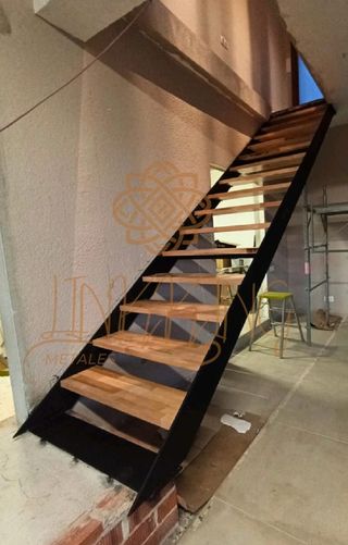 Escalera de Hierro y Madera