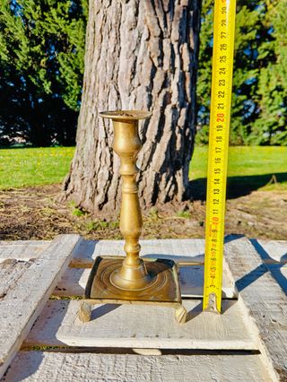 REBAJADO! CANDELABRO DE BRONCE DE ORIGEN VASCO