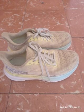 Hoka talla 38