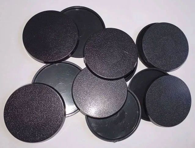 🟤🟤🟤 12 peanas redondas de plástico de 50mm
