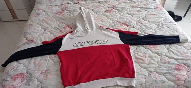 Felpa con cappuccio uomo