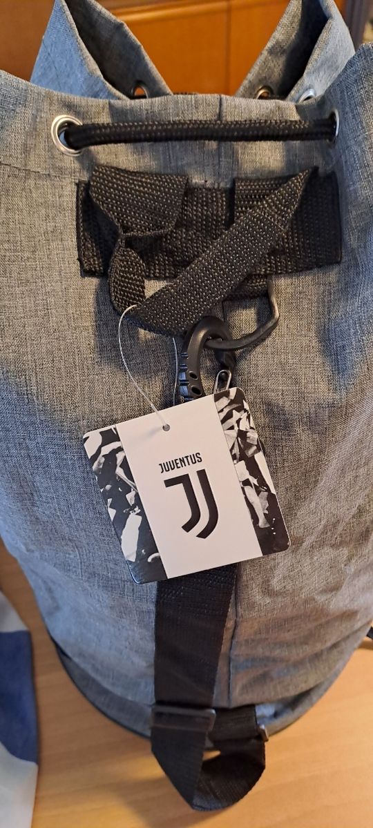 Sacca sport grigia e nera