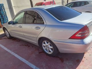 Mercedes-Benz c220 2002