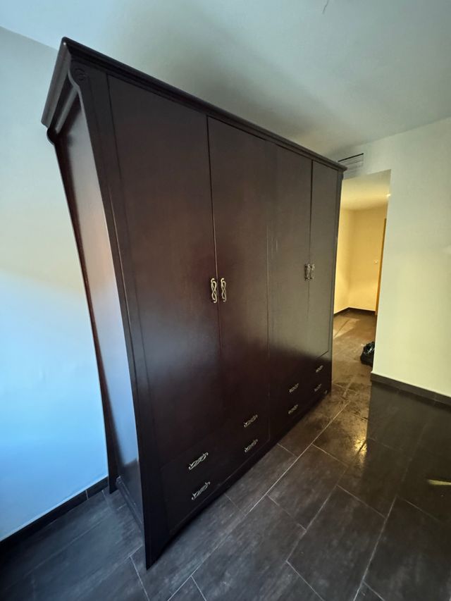 Armario ropero en buen estado