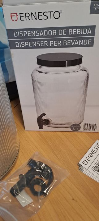 Caraffa con dispenser