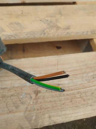 Manguera de cable para obra