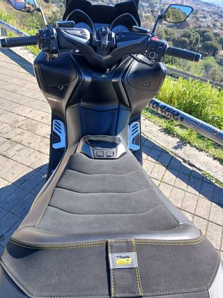 Yamaha tmax 560 20 aniversario