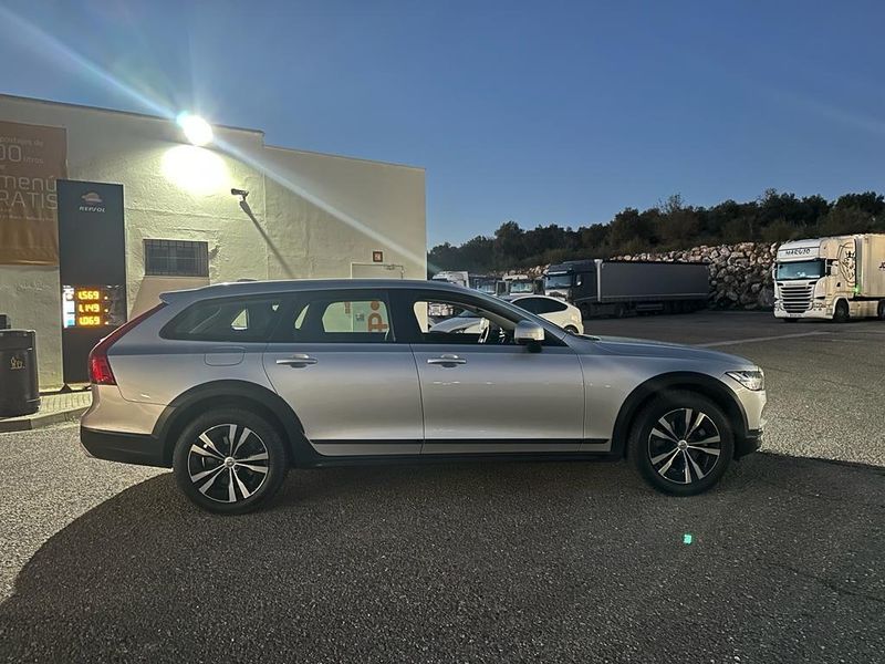 Volvo V90 2020 - foto 1