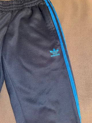 pantalones azules adidas