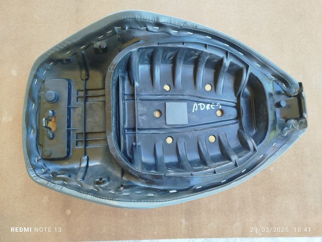 Asiento de Suzuki adress