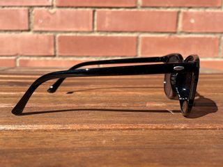 Gafas de sol negras nuevas