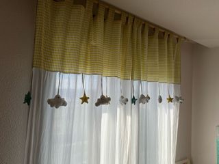 Cortinas y manta dormitorio infantil