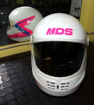Casco motociclistico MDS